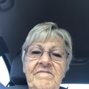 Meet your Posher, Connie